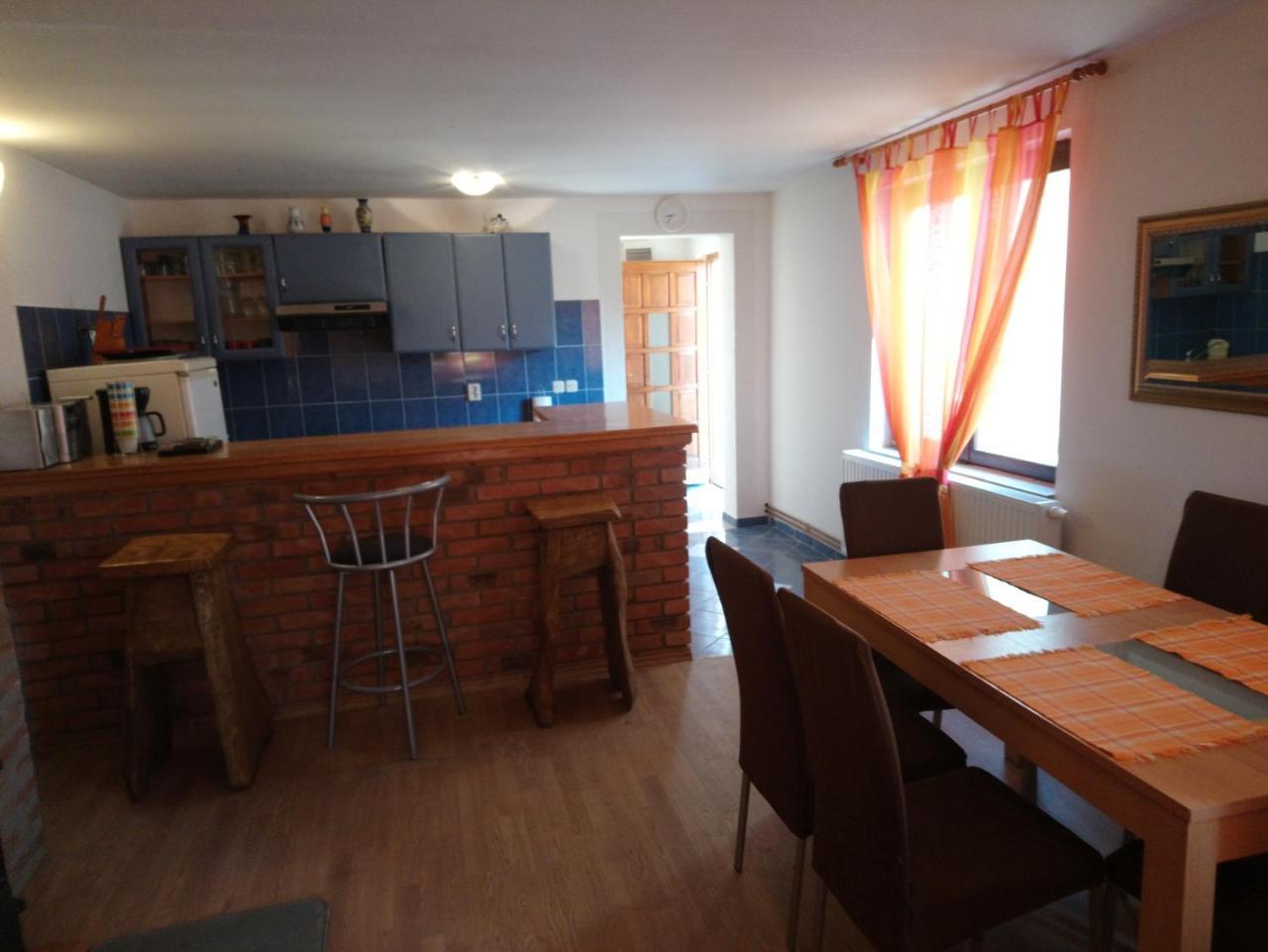 Studio Apartman Kotro Beli Manastir 外观 照片